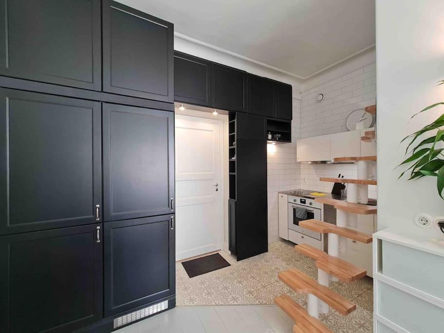 Stylish Studio In Downtown Хельсинки Экстерьер фото
